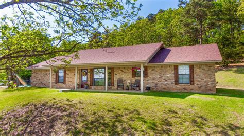 233 Coconut Rd, Gilmer, TX 75645 .